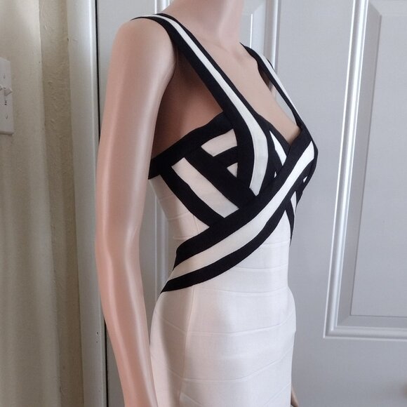Rachael G Stretch Strappy Dress, White with Black, Size S. - Picture 10 of 13
